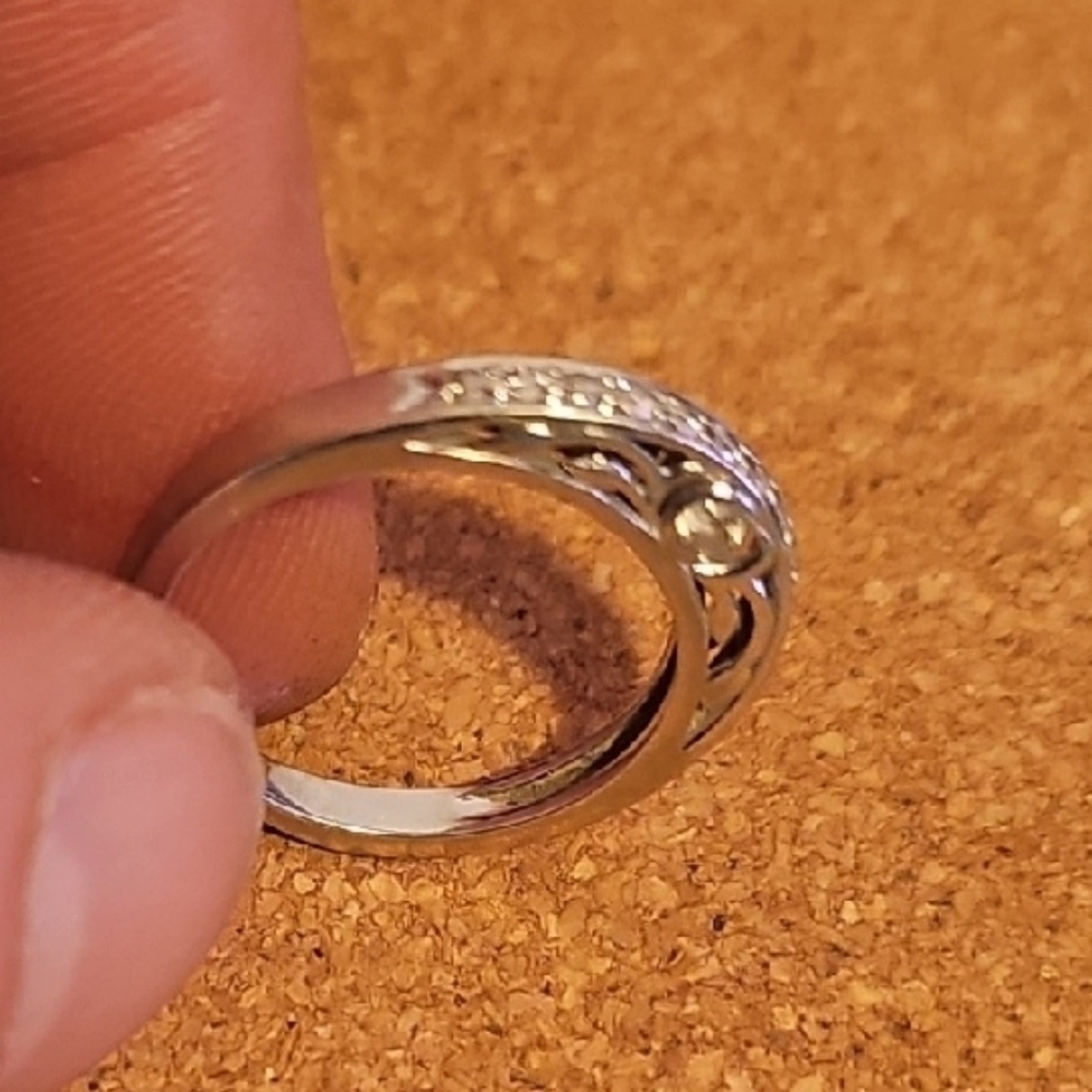 Elegant 18k White Gold NA HOKU Wedding Band w Diamonds SIZE 7 Women's Ring - Picture 13 of 15